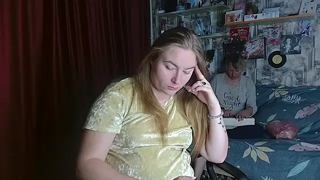 ElenaMaeer online show from September 2025 01:24:01 PM