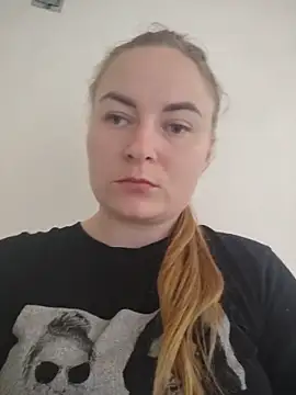 ElenaMaeer online show from June 2026 10:41:01 AM
