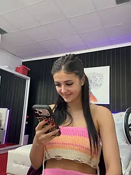 SophiaVilner online show from April 2026 05:43:02 PM