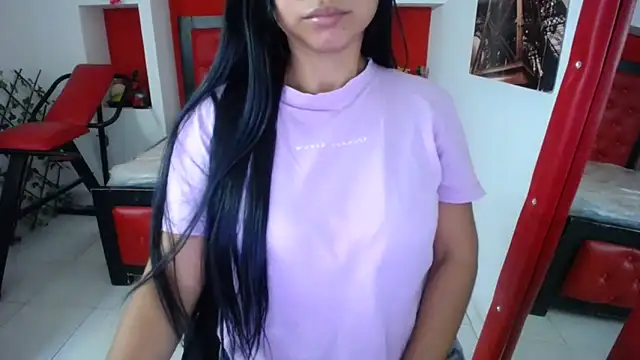 Letty Plugxo online show from September 2025 12:16:02 PM