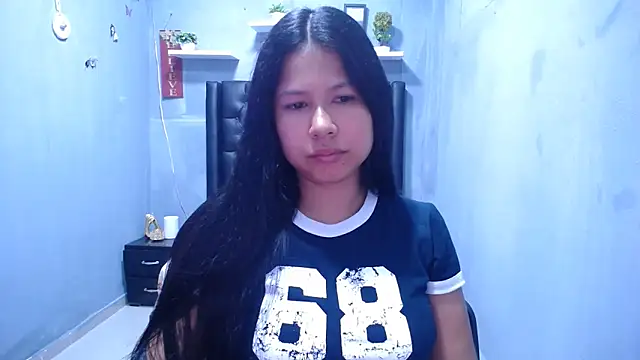 Snapshot of Letty_Plugxo chatting on April 2026 01:23:01 PM Letty Plugxo online show from April 2026 01:23:01 PM