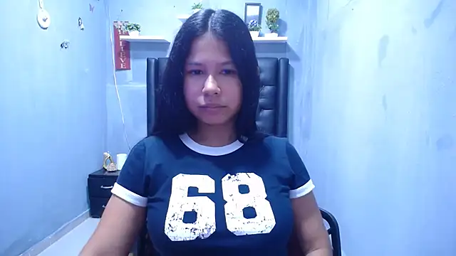 Snapshot of Letty_Plugxo chatting on April 2026 01:41:01 PM Letty Plugxo online show from April 2026 01:41:01 PM