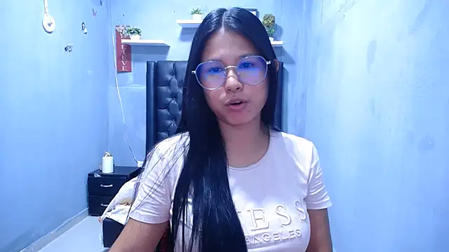 Letty Plugxo online show from June 2026 01:34:01 PM