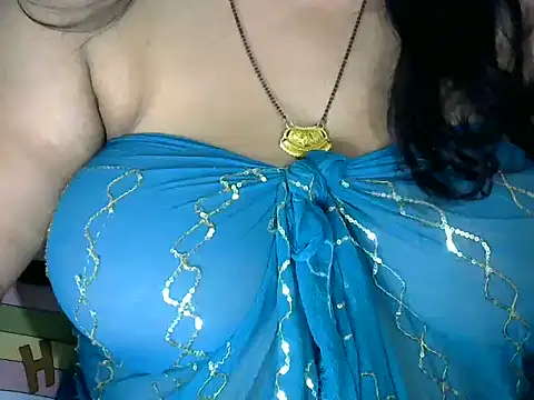 Snapshot of dramebaz_queen chatting on November 2025 06:56:02 PM dramebaz queen online show from November 2025 06:56:02 PM