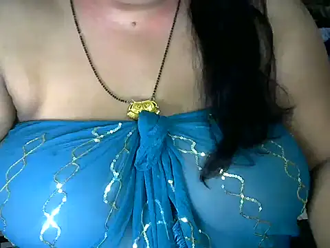 Snapshot of dramebaz_queen chatting on November 2025 10:19:01 PM dramebaz queen online show from November 2025 10:19:01 PM