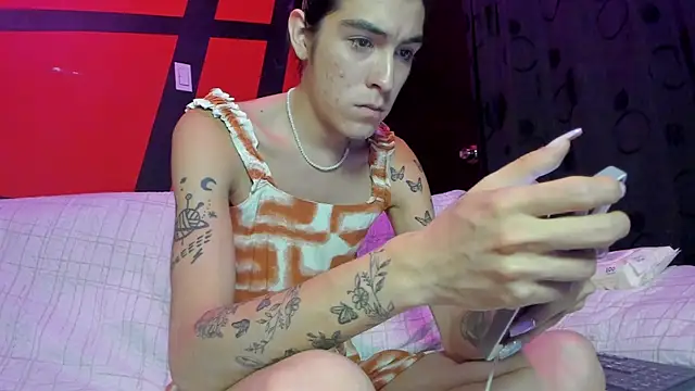 Snapshot of Chaminela_27 chatting on February 2025 01:06:01 PM Chaminela 27 online show from February 2025 01:06:01 PM