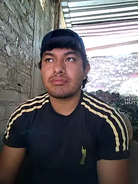 GusssHOT online show from April 2026 05:06:01 PM