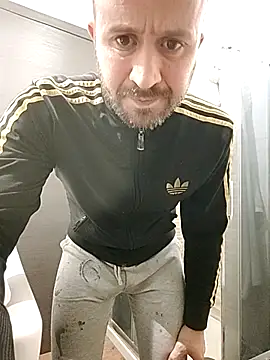 Snapshot of gilera250s chatting on March 2025 08:32:02 PM gilera250s online show from March 2025 08:32:02 PM