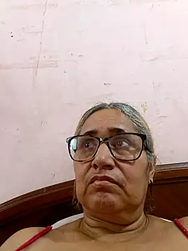 Snapshot of _candi chatting on November 2025 06:51:01 PM candi online show from November 2025 06:51:01 PM