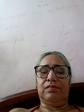 Snapshot of _candi chatting on November 2025 12:45:02 PM candi online show from November 2025 12:45:02 PM