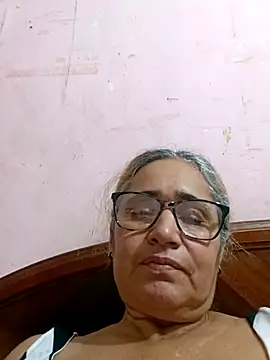 Snapshot of _candi chatting on November 2025 03:27:02 AM candi online show from November 2025 03:27:02 AM