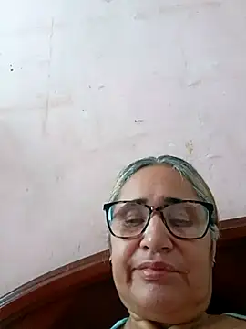 Snapshot of _candi chatting on November 2025 02:28:02 PM candi online show from November 2025 02:28:02 PM