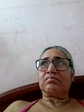 Snapshot of _candi chatting on December 2025 01:42:01 PM candi online show from December 2025 01:42:01 PM