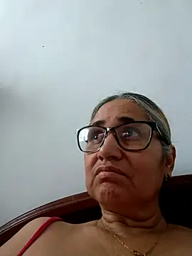 Snapshot of _candi chatting on December 2025 12:23:02 PM candi online show from December 2025 12:23:02 PM