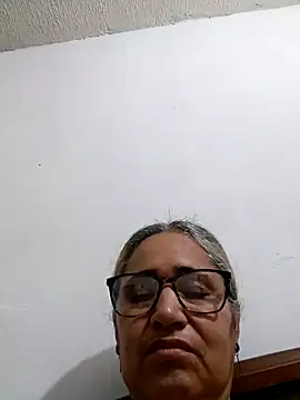 Snapshot of _candi chatting on December 2025 10:45:02 AM candi online show from December 2025 10:45:02 AM