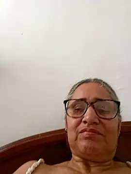 Snapshot of _candi chatting on January 2026 05:26:02 PM candi online show from January 2026 05:26:02 PM