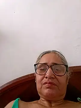 Snapshot of _candi chatting on January 2026 02:00:01 PM candi online show from January 2026 02:00:01 PM