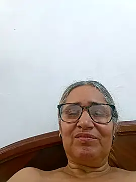 Snapshot of _candi chatting on January 2026 02:54:02 PM candi online show from January 2026 02:54:02 PM