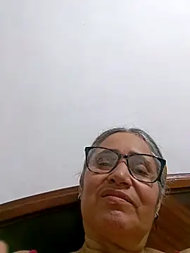 Snapshot of _candi chatting on February 2026 03:33:02 AM candi online show from February 2026 03:33:02 AM