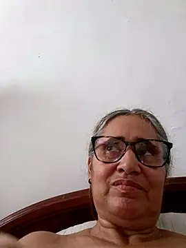Snapshot of _candi chatting on March 2026 07:35:01 PM candi online show from March 2026 07:35:01 PM