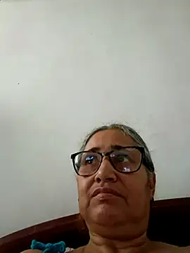 Snapshot of _candi chatting on April 2026 12:52:02 PM candi online show from April 2026 12:52:02 PM