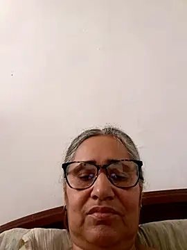 Snapshot of _candi chatting on April 2026 01:35:02 PM candi online show from April 2026 01:35:02 PM