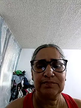 Snapshot of _candi chatting on April 2026 11:52:02 AM candi online show from April 2026 11:52:02 AM