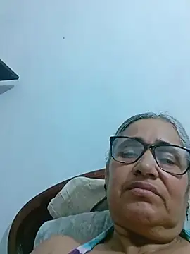 Snapshot of _candi chatting on May 2026 12:33:02 PM candi online show from May 2026 12:33:02 PM