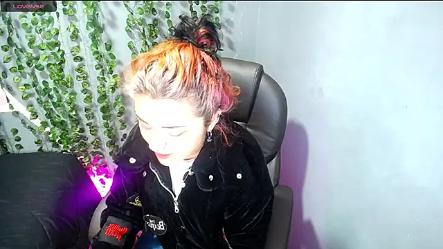 Snapshot of Alaska_atm chatting on December 2024 02:21:01 PM Alaska atm online show from December 2024 02:21:01 PM