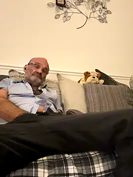 Snapshot of Shyboy817 chatting on November 2025 01:39:01 AM Shyboy817 online show from November 2025 01:39:01 AM