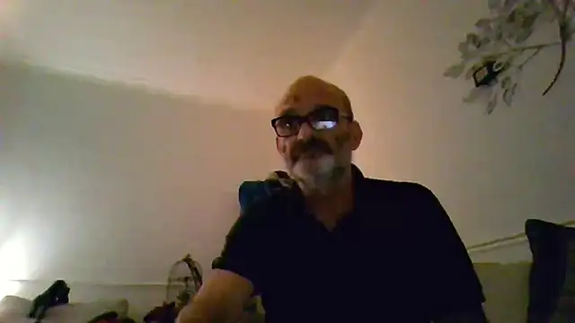 Snapshot of Shyboy817 chatting on December 2025 09:00:02 PM Shyboy817 online show from December 2025 09:00:02 PM