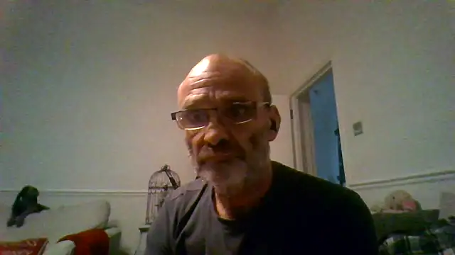 Snapshot of Shyboy817 chatting on January 2026 02:17:01 AM Shyboy817 online show from January 2026 02:17:01 AM