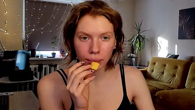 Snapshot of StellaDavis chatting on February 2025 12:34:02 PM StellaDavis online show from February 2025 12:34:02 PM