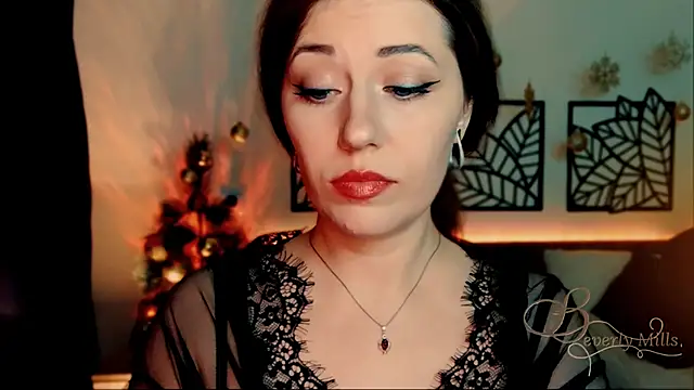 MissBeverlyMills online show from January 2025 04:13:01 PM