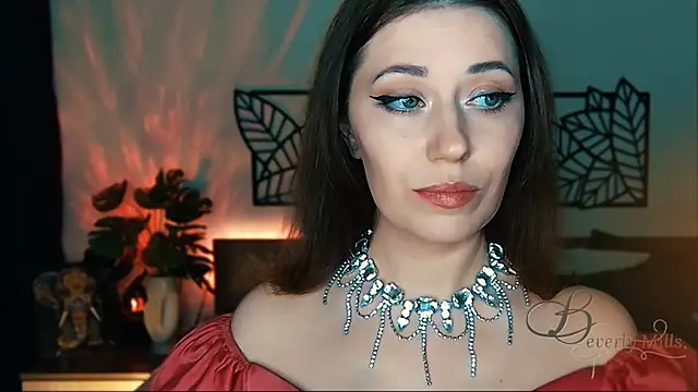 MissBeverlyMills online show from January 2025 06:03:01 PM