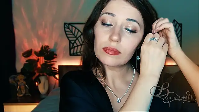 MissBeverlyMills online show from January 2025 09:46:01 PM