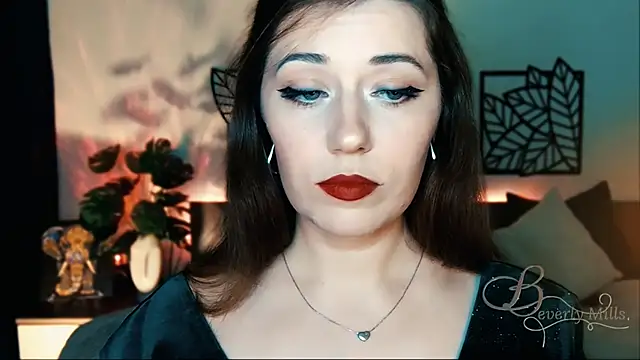 MissBeverlyMills online show from February 2025 05:18:02 PM