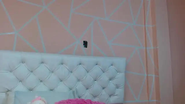 hantonella  online show from October 2025 08:15:01 PM