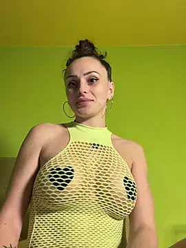 Snapshot of dolcevita002 chatting on March 2026 07:12:01 AM dolcevita002 online show from March 2026 07:12:01 AM