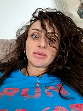 Snapshot of dolcevita002 chatting on April 2026 12:29:02 PM dolcevita002 online show from April 2026 12:29:02 PM