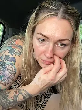 MaggieMayI89 online show from May 2026 04:57:01 PM