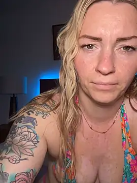 MaggieMayI89 online show from June 2026 01:28:02 AM