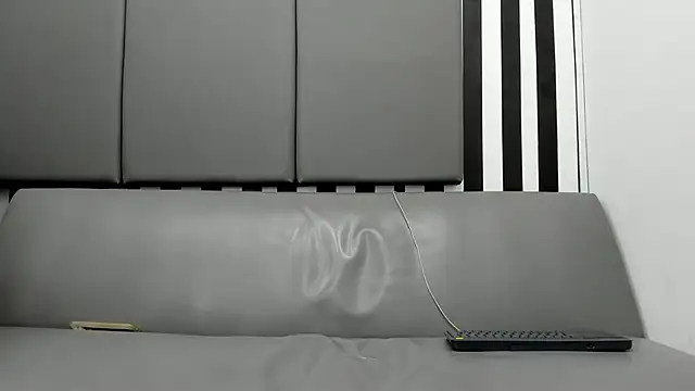 Snapshot of andrew_rose_ chatting on December 2024 06:19:01 AM andrew rose online show from December 2024 06:19:01 AM