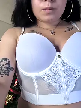 Lina23  online show from November 2025 03:37:02 PM