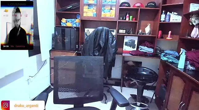 Snapshot of Drako_Argentii chatting on January 2025 08:39:01 AM Drako Argentii online show from January 2025 08:39:01 AM