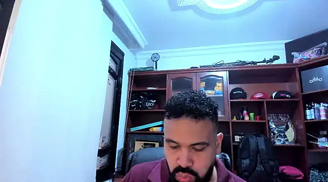 Snapshot of Drako_Argentii chatting on February 2025 12:47:02 PM Drako Argentii online show from February 2025 12:47:02 PM