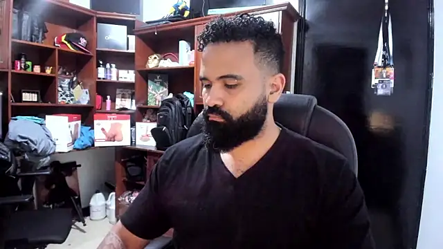 Snapshot of Drako_Argentii chatting on March 2025 03:40:01 AM Drako Argentii online show from March 2025 03:40:01 AM