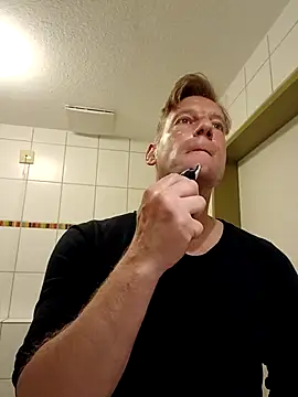 MArciQuarky online show from October 2025 02:26:02 PM