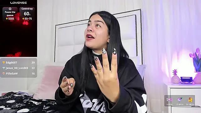 atena hill online show from January 2025 01:53:01 AM