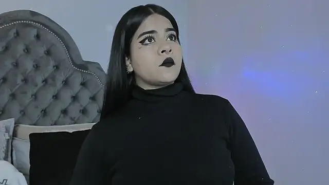 atena hill online show from January 2026 07:17:02 PM